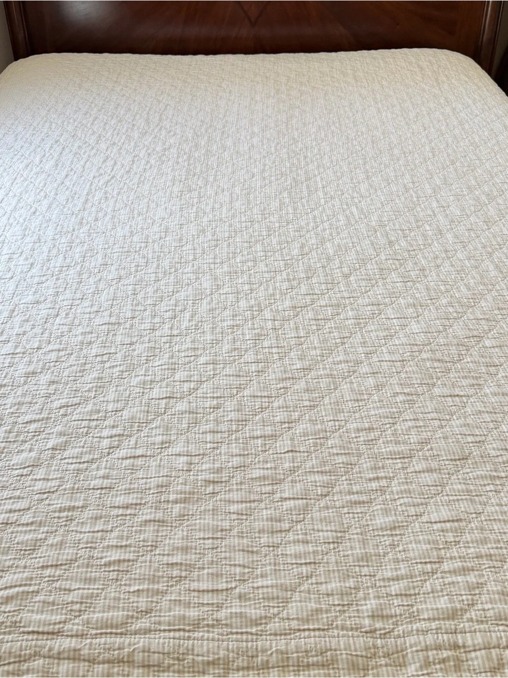 Neutral Beige White 100% Cotton Twin Quilt 62x86